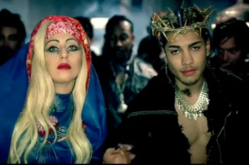 1095369-lady-gaga-judas-617-409